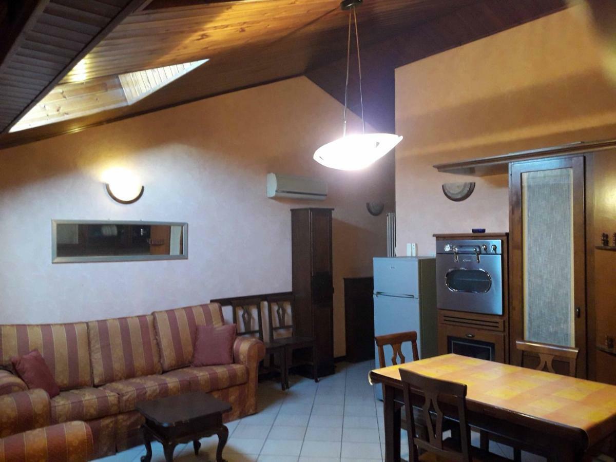 Appartamento In Piazza Umberto I A Poviglio Poviglio  Экстерьер фото
